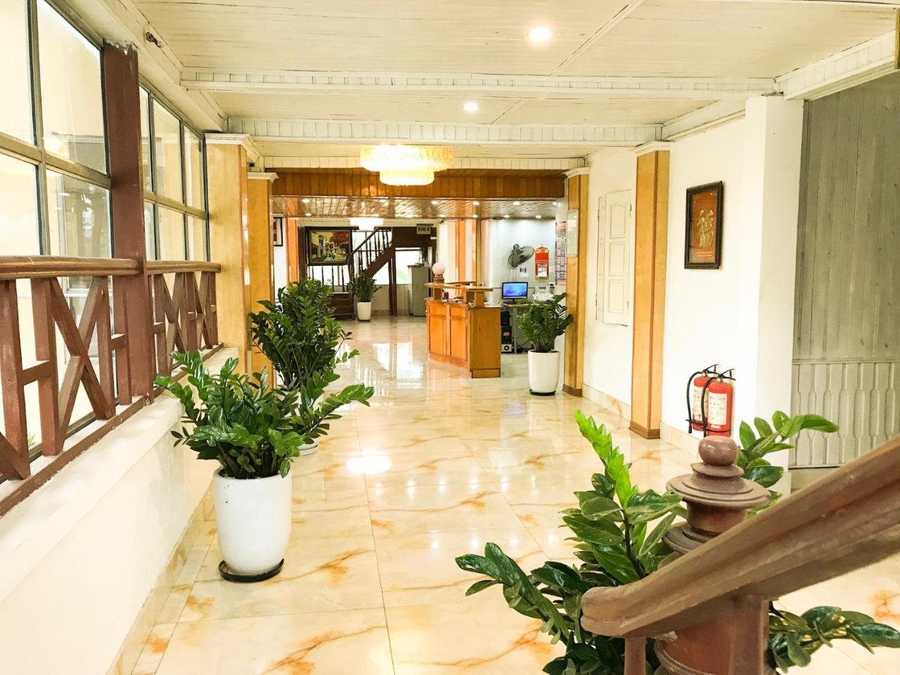 Khách sạn Vinh Gia Airport Lakeview